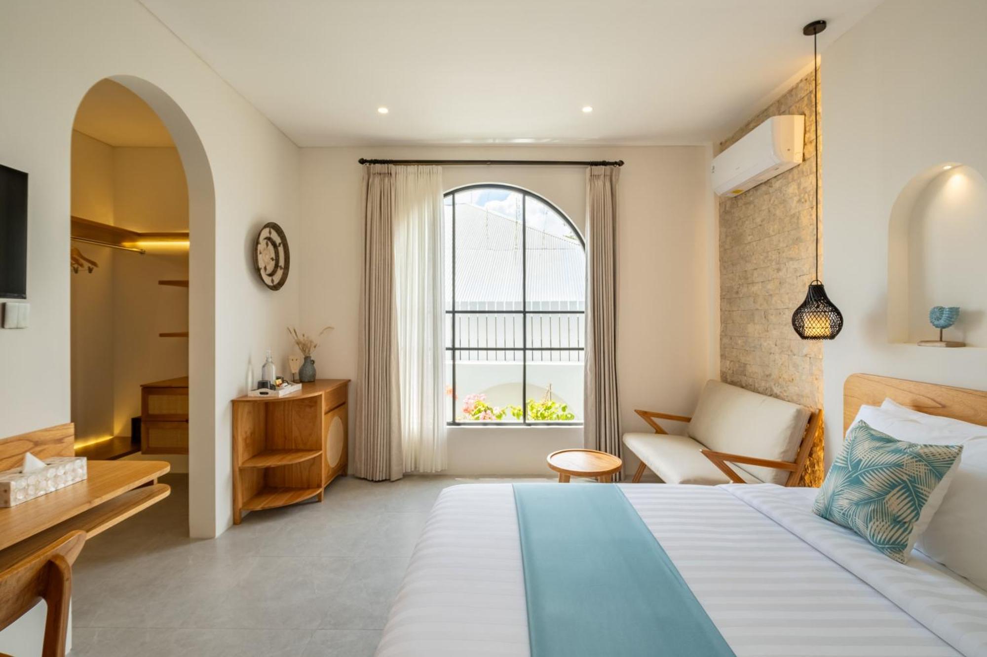 Mysa Boutique 4*